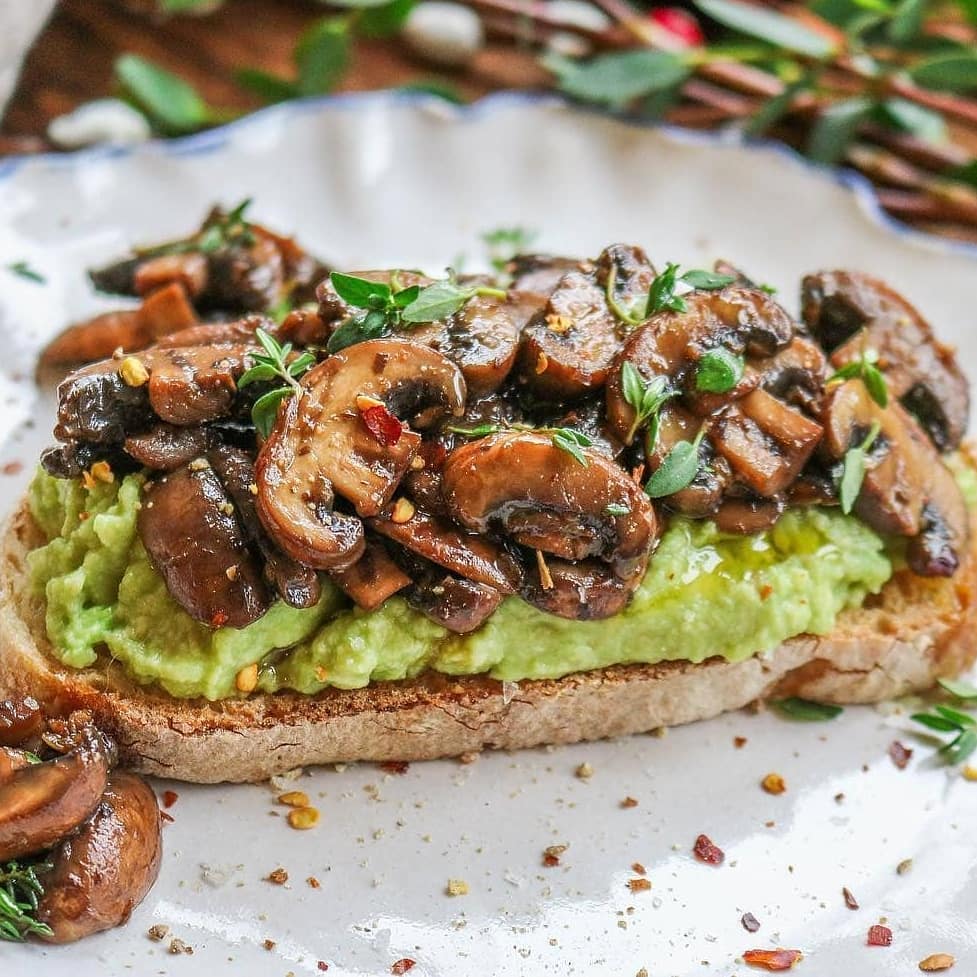 Avocado Toast with Sautéed Mushrooms and Garlic