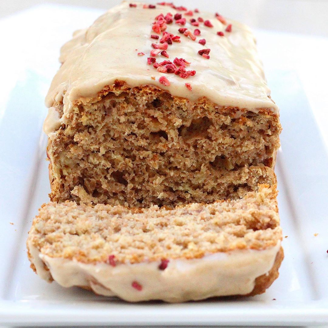 Vanilla and Cinnamon Bread with Cashew Icing