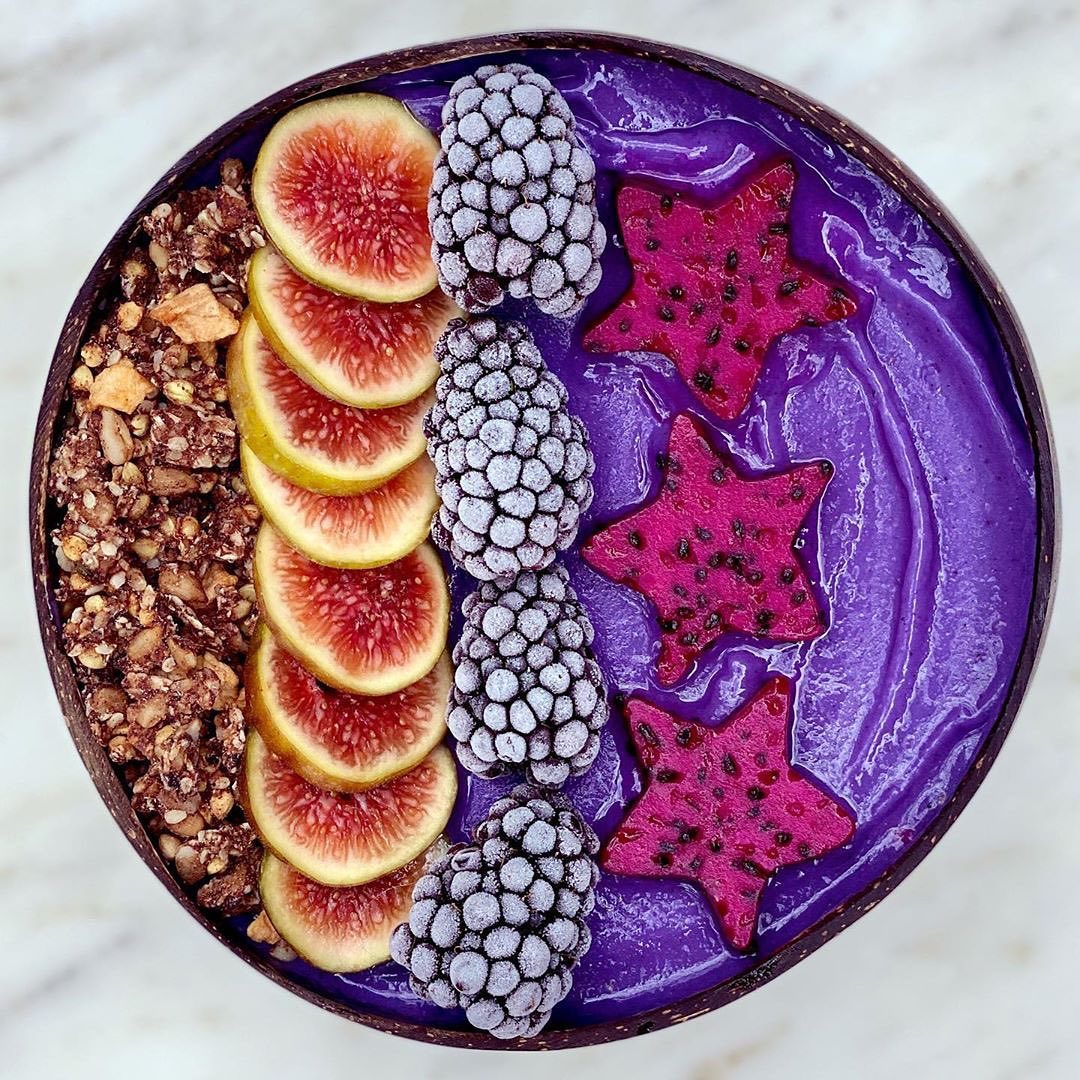 Pink Pitaya Smoothie Bowl