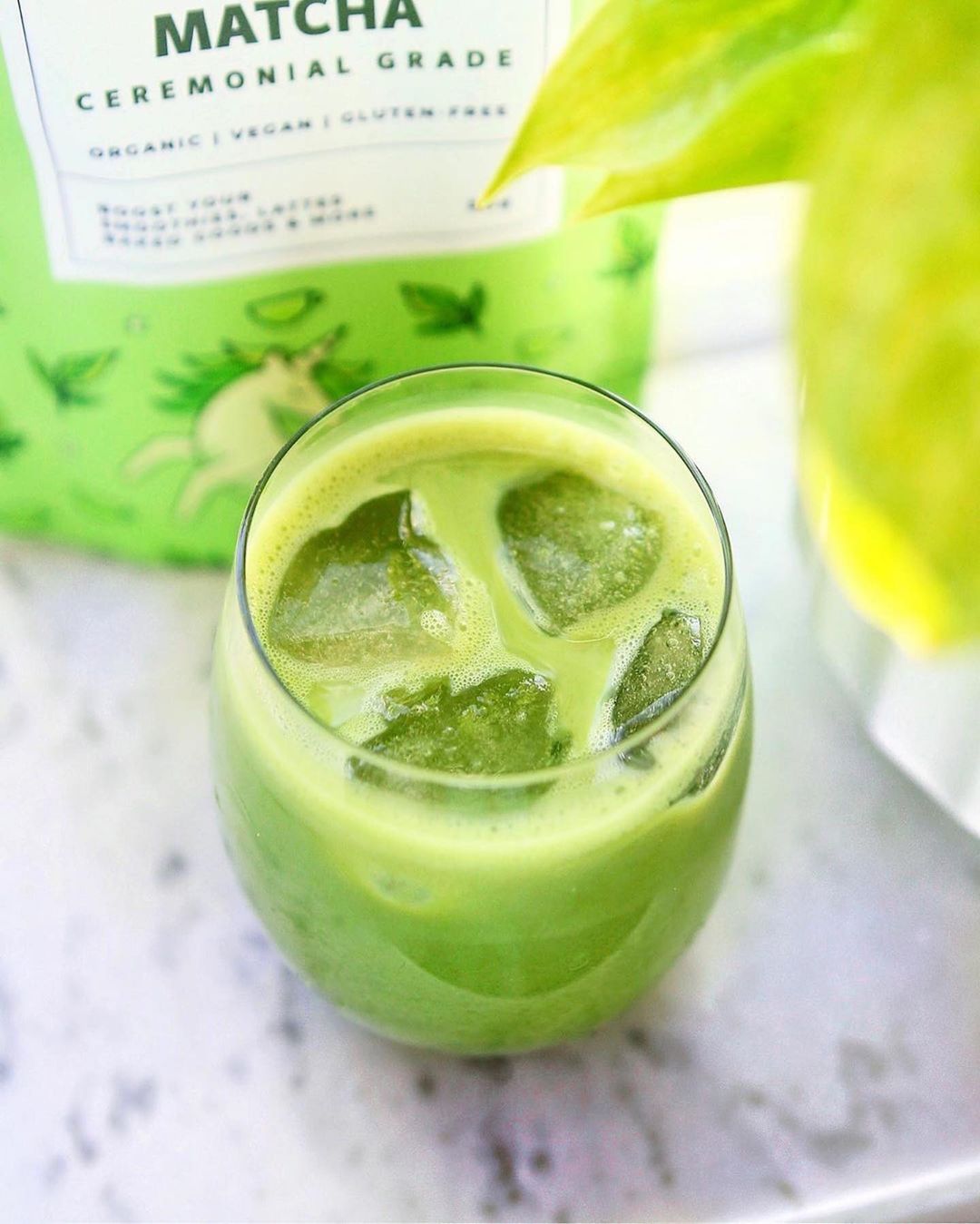 Delicious Iced Matcha Drink for Warm Days