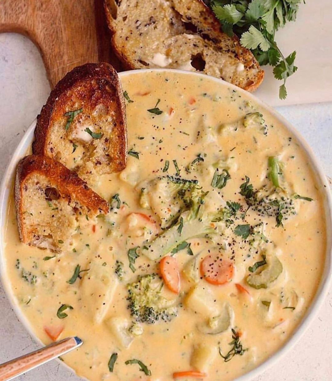 Vegan Broccoli Cheddar Soup