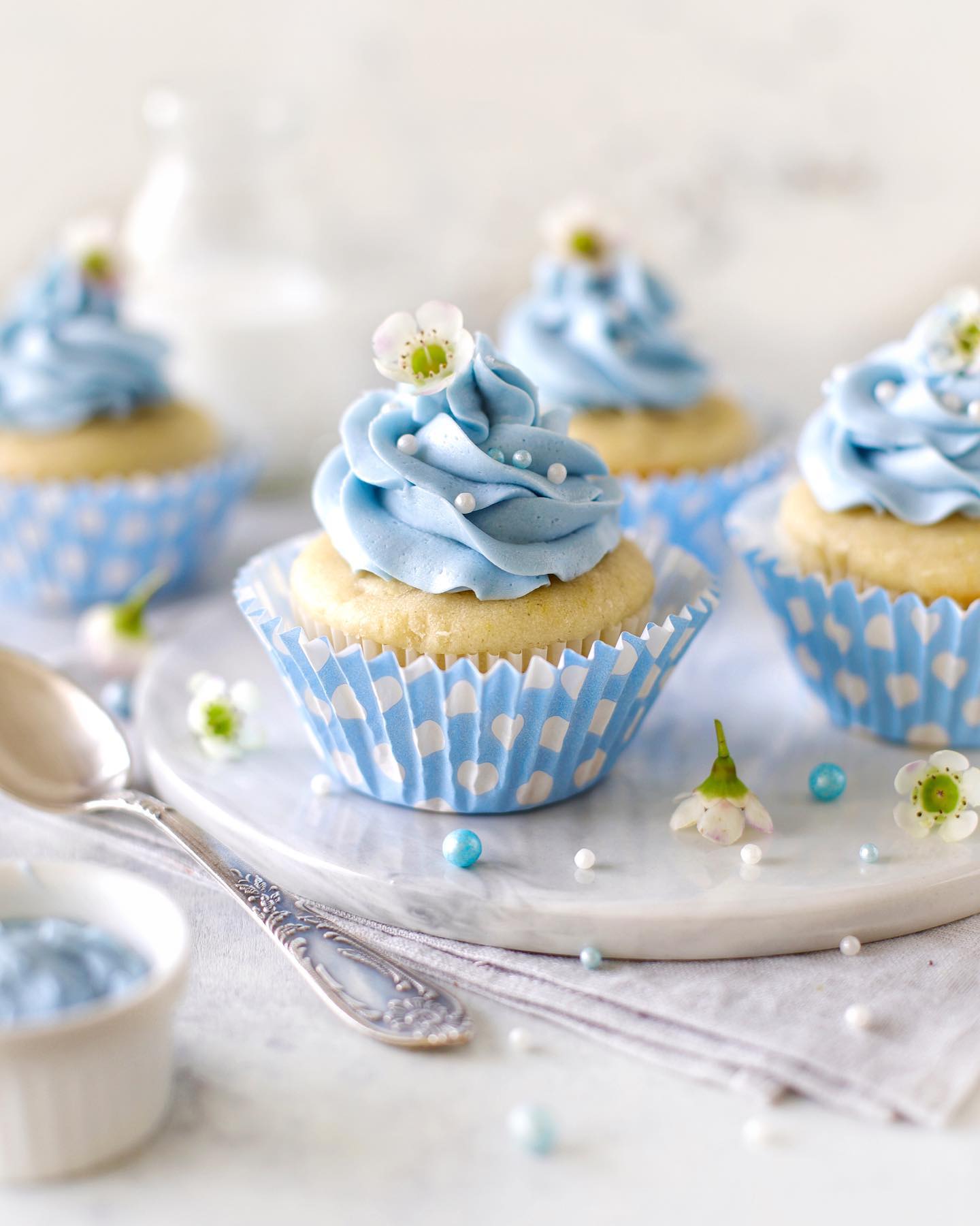 Lemony Muffins with Spirulina Frosting