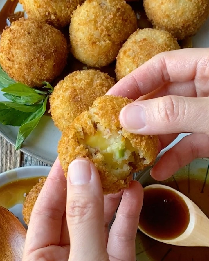 Crispy Stuffed Potato Balls with Field Roast Creamy Original