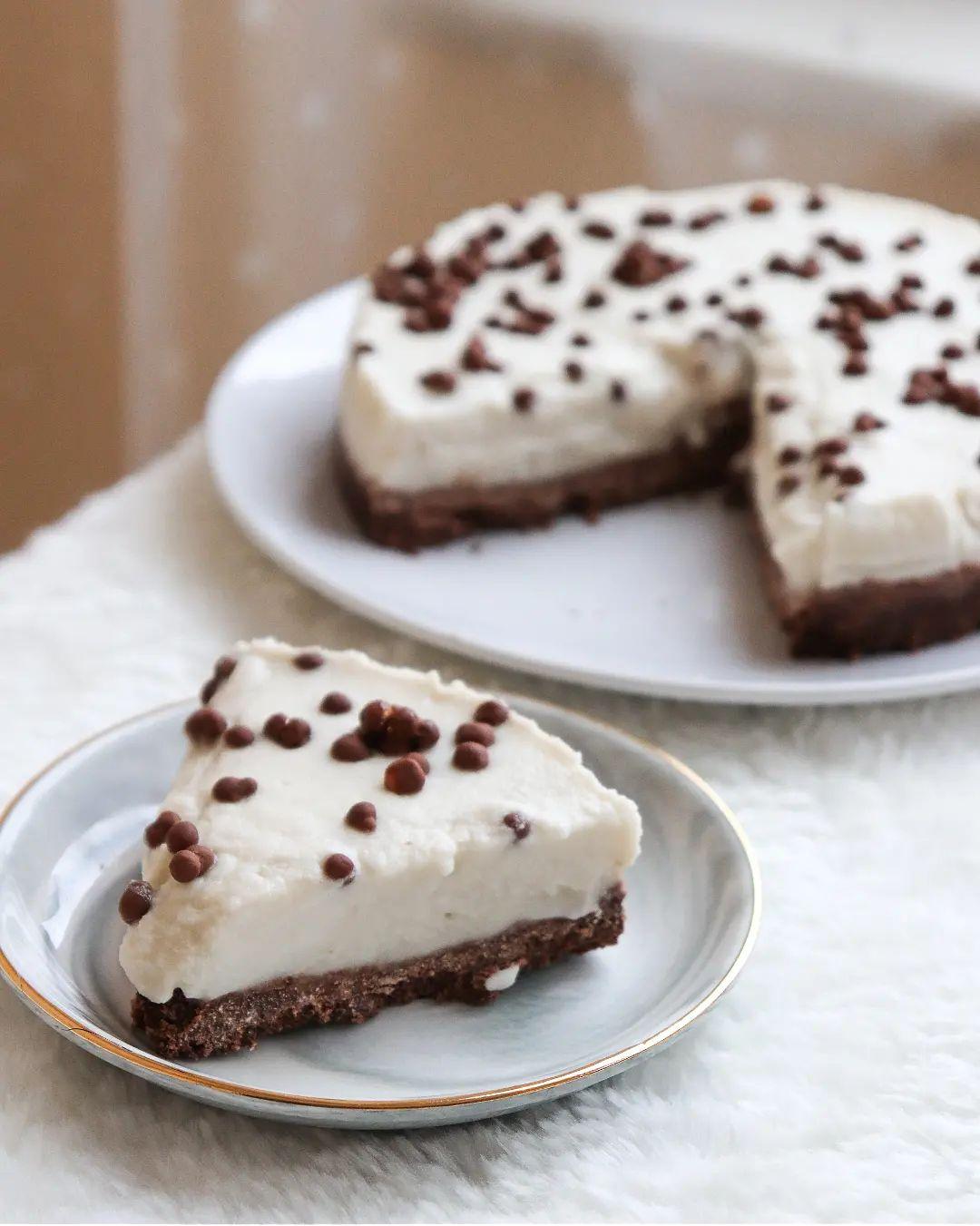 Easiest Bounty Cake