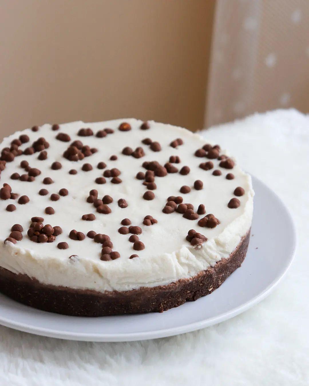 Easiest Bounty Cake