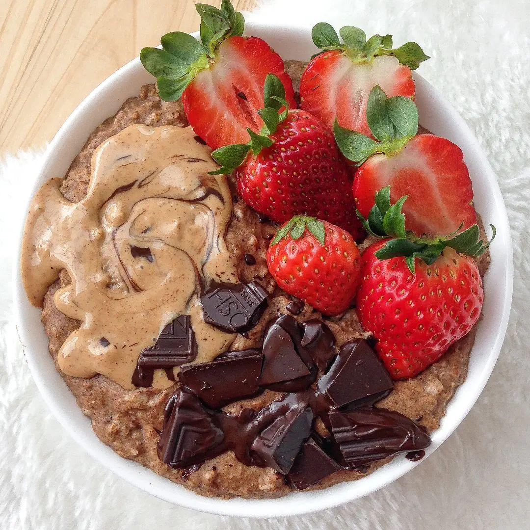 Strawberry Chocolate Peanut Butter Oatmeal
