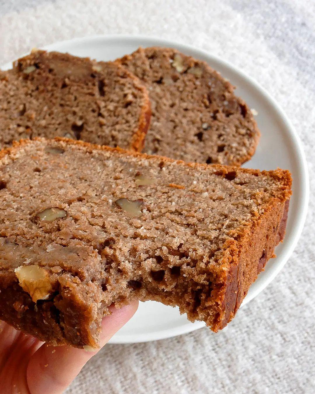 Cinnamon Walnut Banana Bread