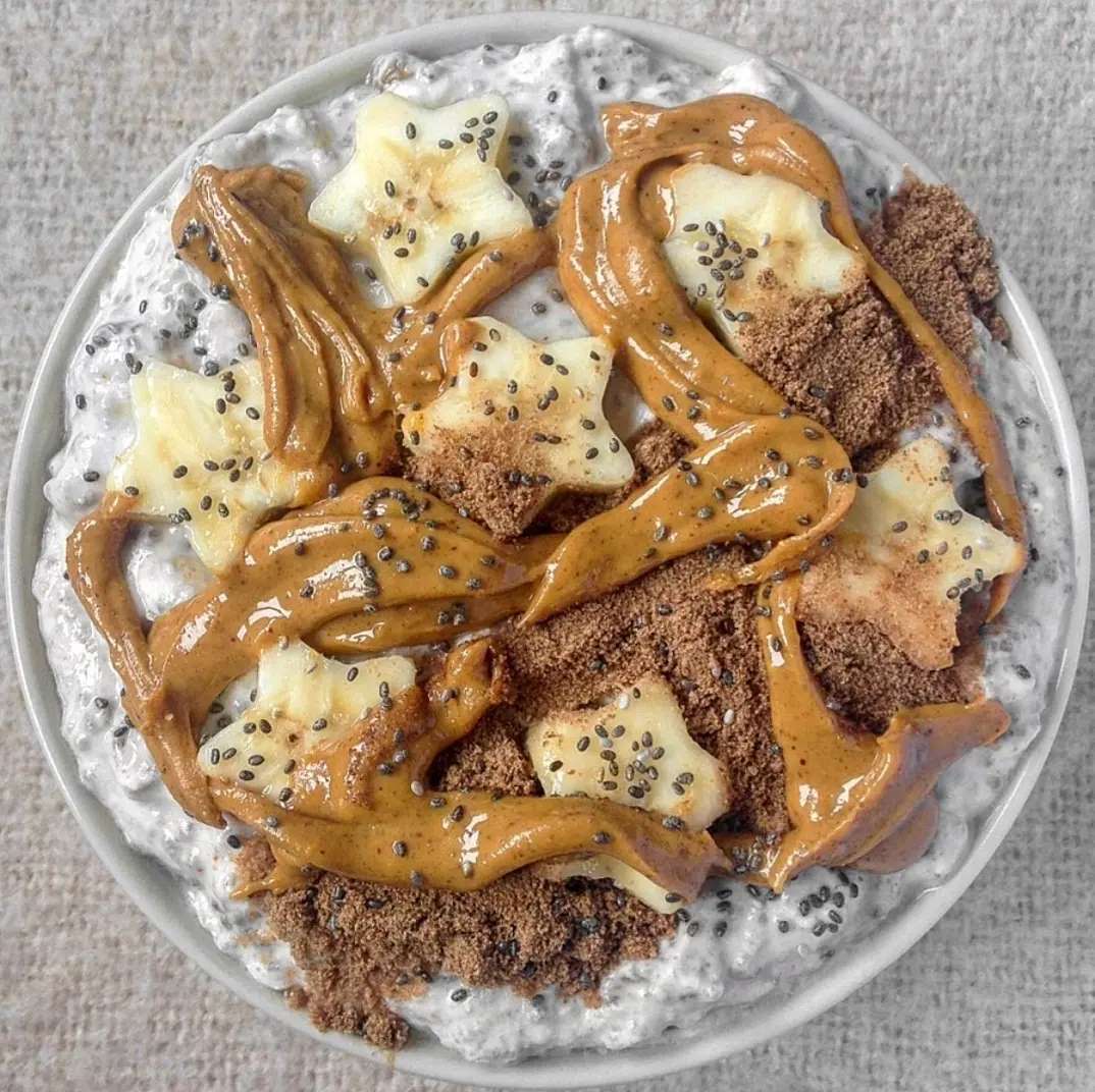Banana Peanut Butter Chia Overnight Oats