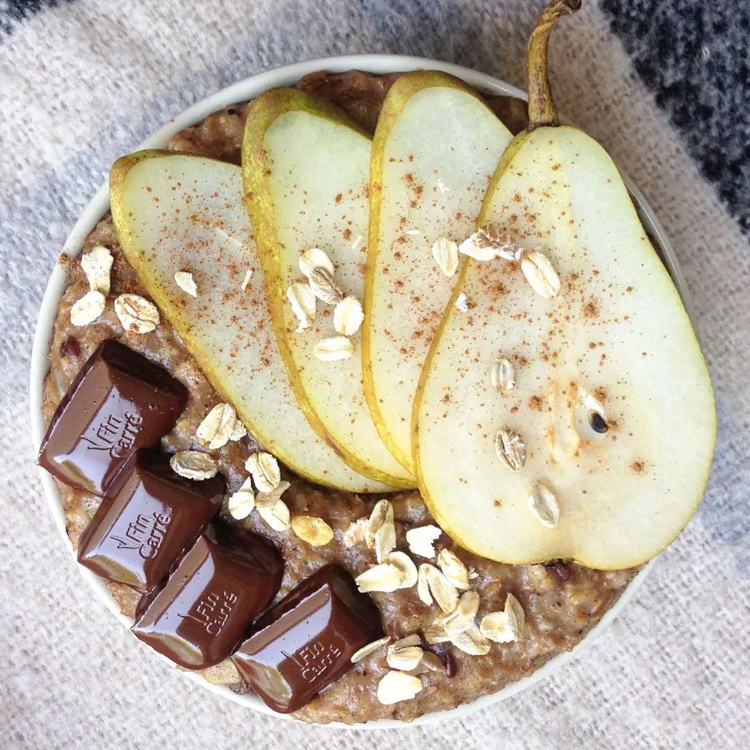 Pear and Chocolate Oatmeal Bowl