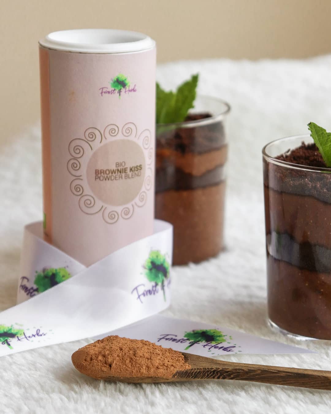 Healthy Chocolate Chia Puddings with Oreo Cookies 🍫🌱