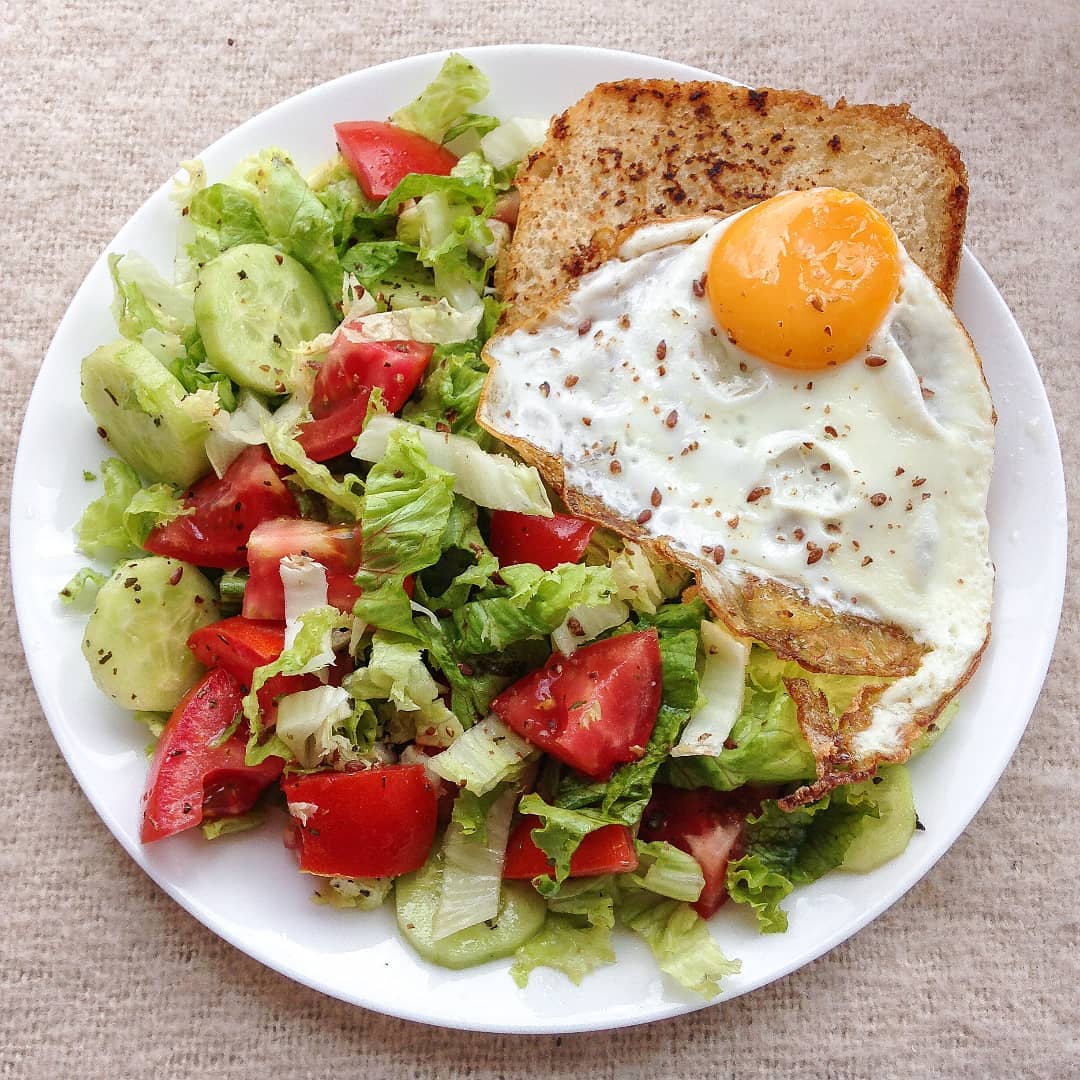 Quick Egg Toast & Salad Lunch