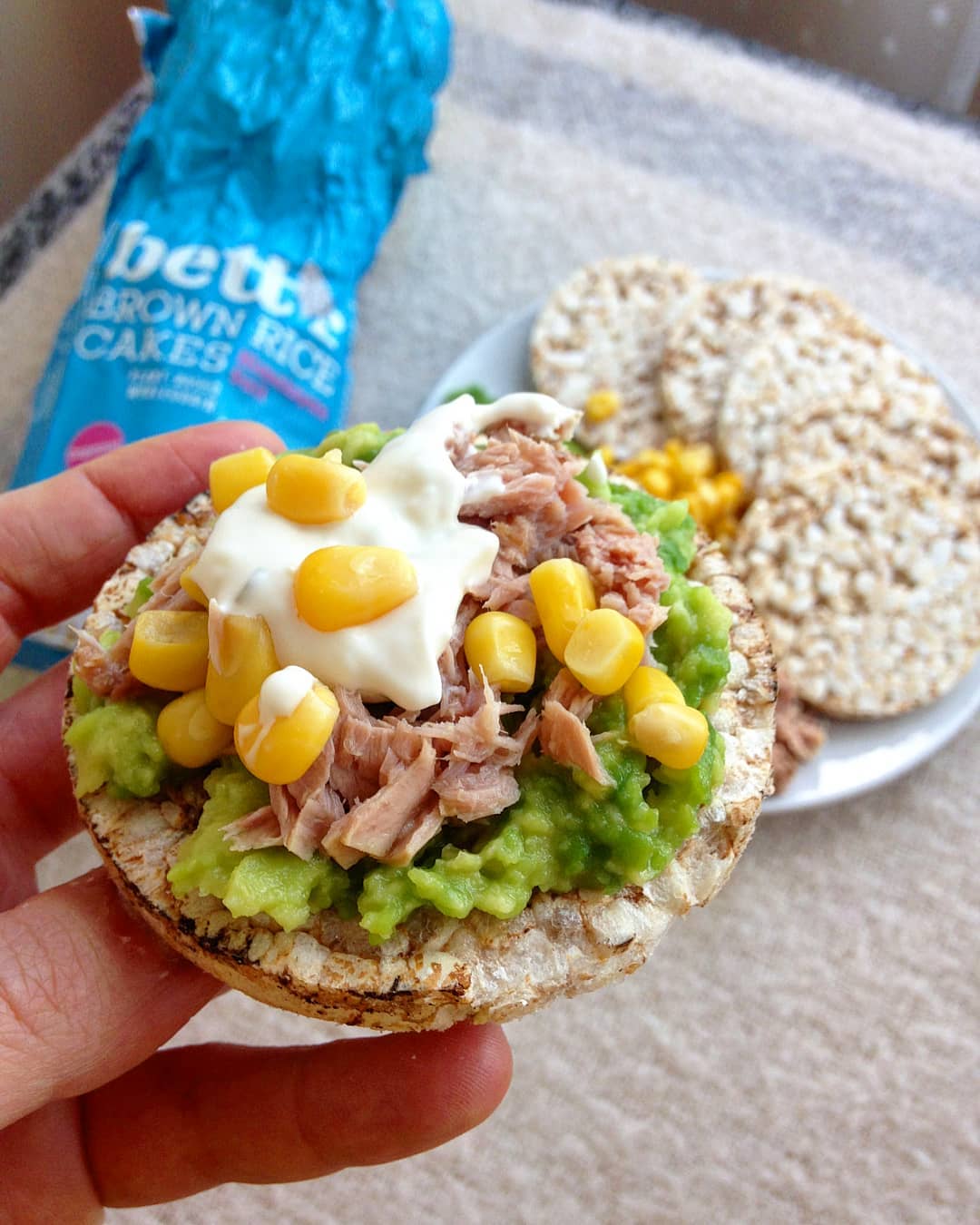 Avocado Tuna Rice Cakes