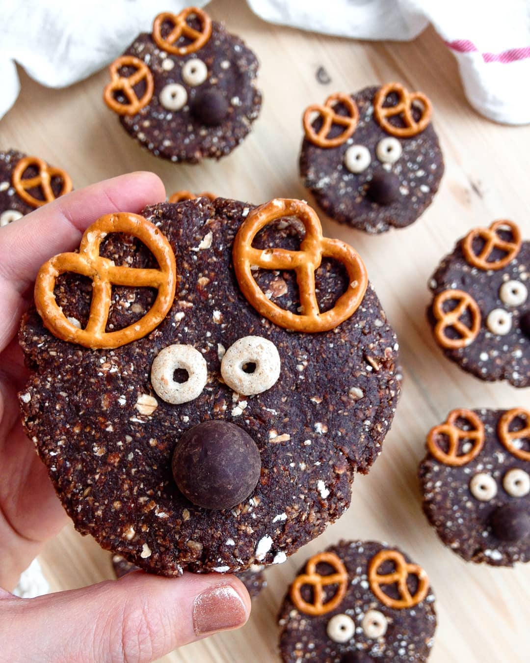 No-Bake Chocolate Reindeer Cookies
