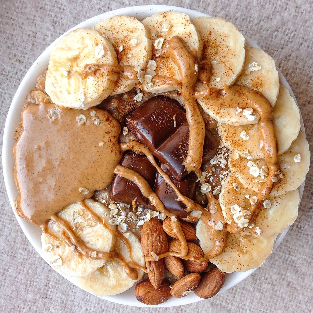 Banana Almond Chocolate Oatmeal