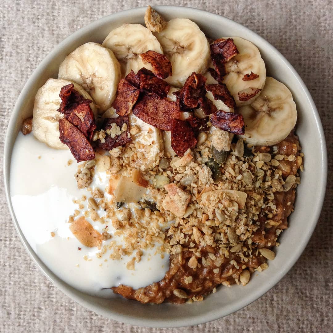 Cocoa Banana Crunch Granola Oatmeal