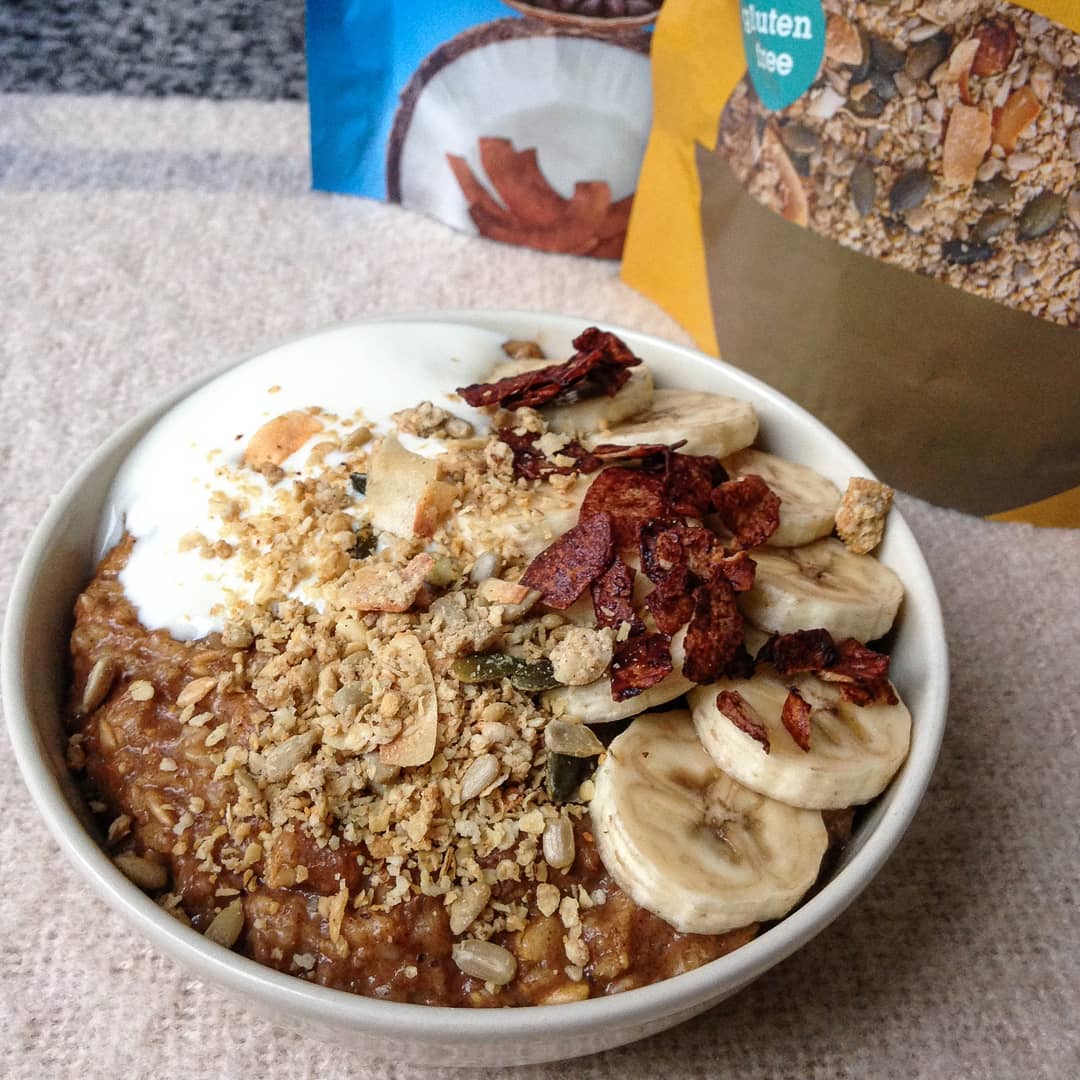 Cocoa Banana Crunch Granola Oatmeal