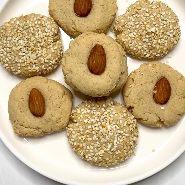 Simple Vegan Tahini Cookies