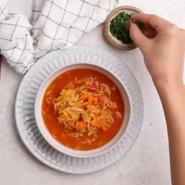 Simple Vegan Cabbage Soup