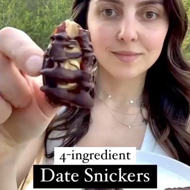 4-Ingredient Date Snickers