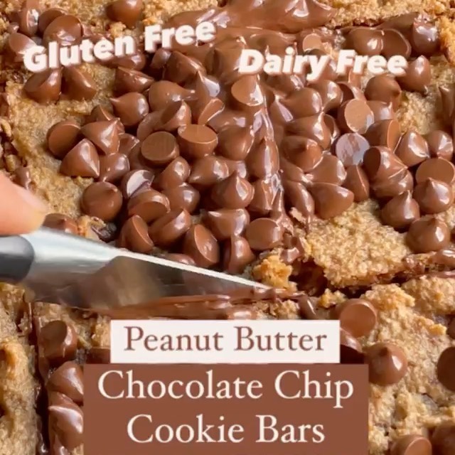 Easy Peanut Butter Chocolate Chip Bars
