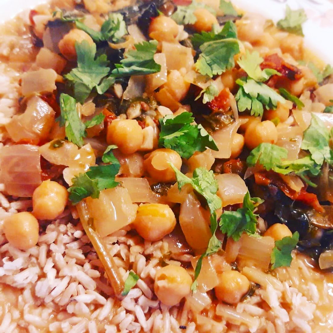 Chickpea Coconut Spinach with Brown Rice