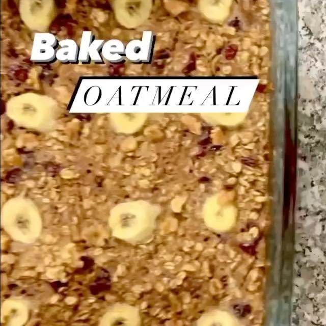 Spiced Banana Bread Baked Oatmeal