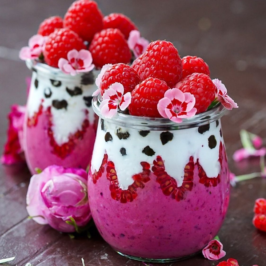 Easy and Healthy Mango Berry Smoothie