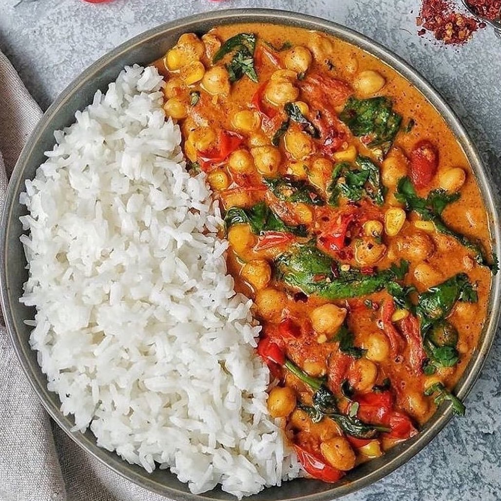Chickpea Spinach and Tomato Curry