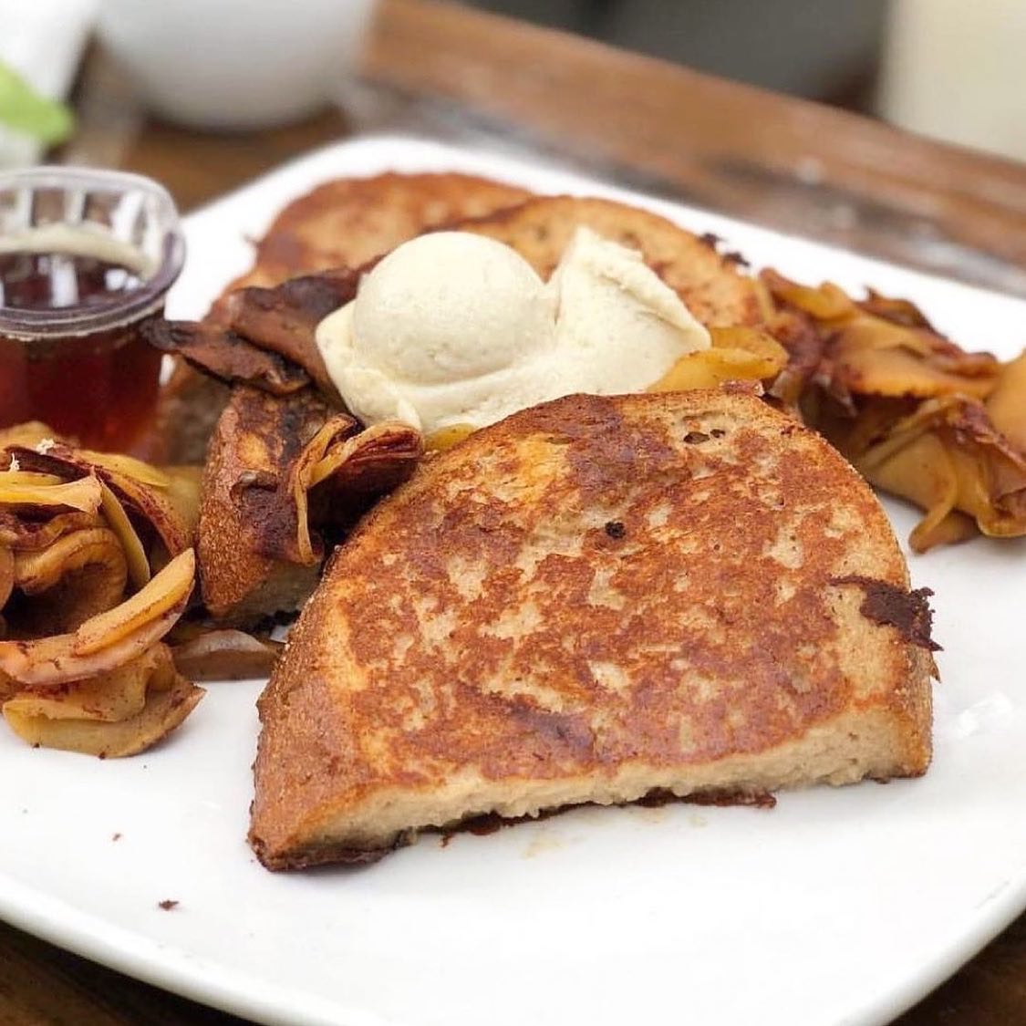 Vegan French Toast with Cinnamon Apples