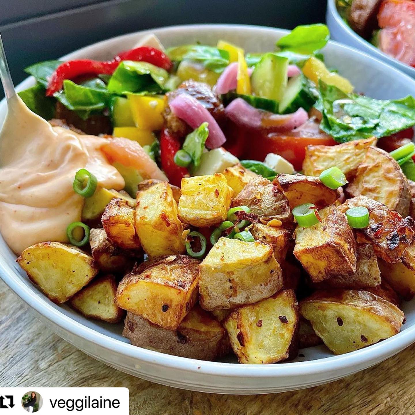 Spicy Crispy Potatoes with Vegan Sriracha Mayo