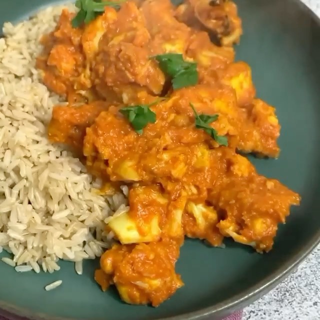Tofu and Cauliflower Curry with Brown Rice