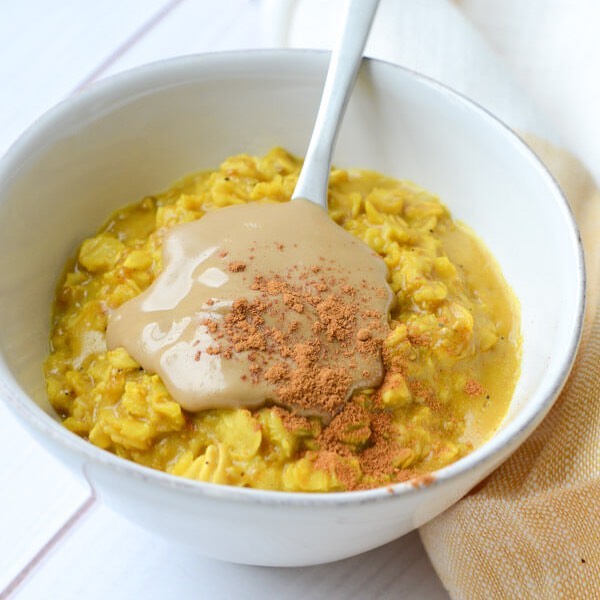 Anti-Inflammatory Oatmeal Breakfast Bowl
