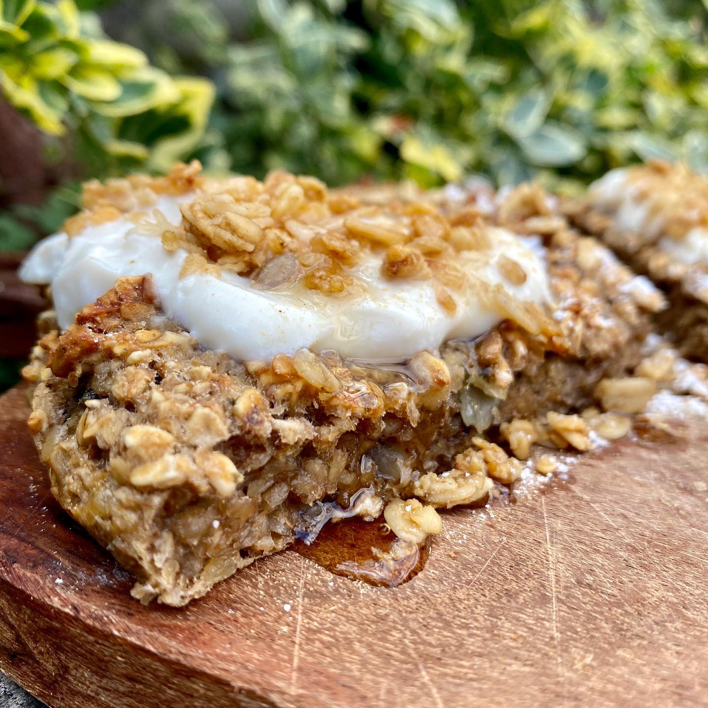 Nutritious Baked Oats with Banana and Seeds