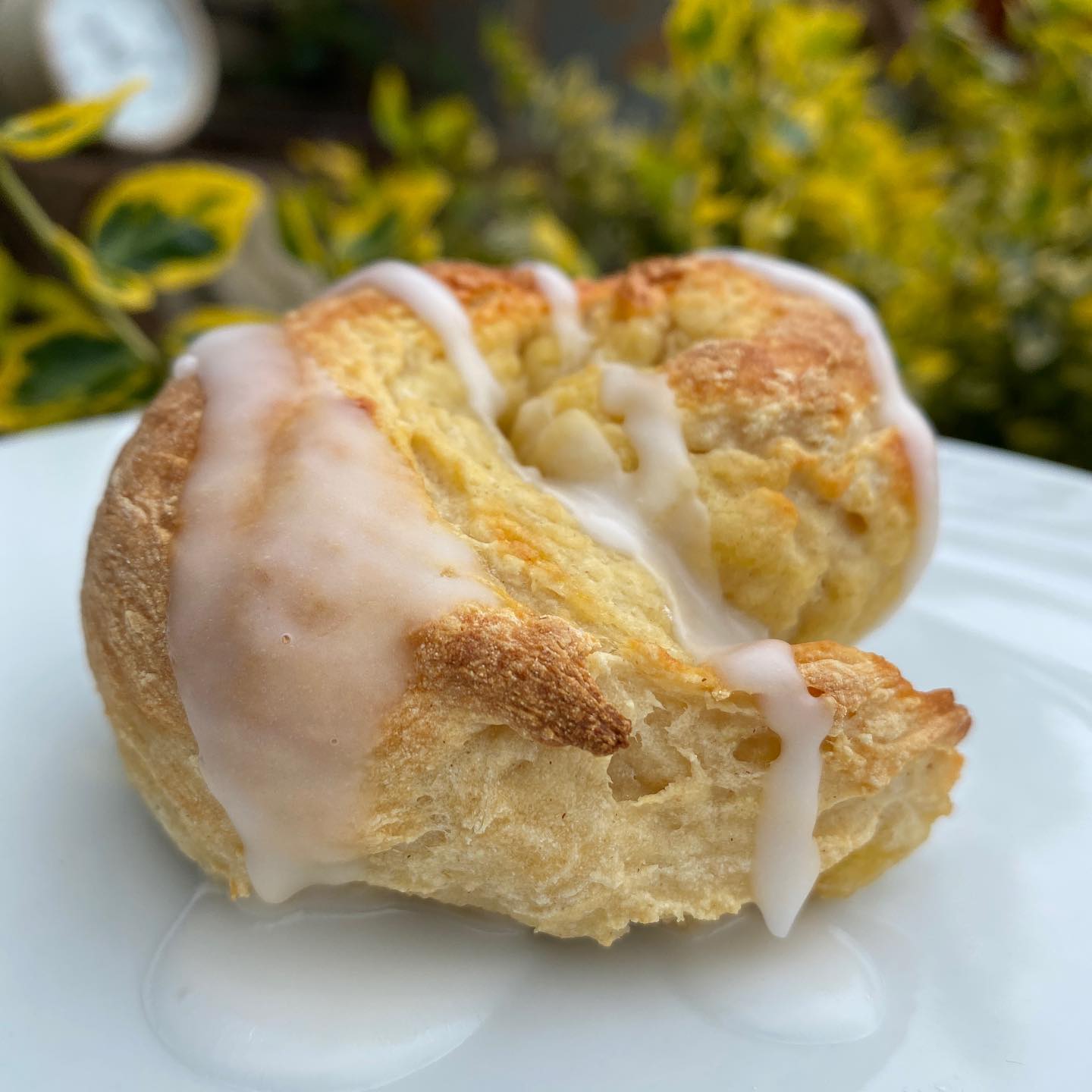 Lemon Drizzle Bread Roll