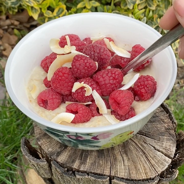 Creamy Raspberry & Coconut Porridge