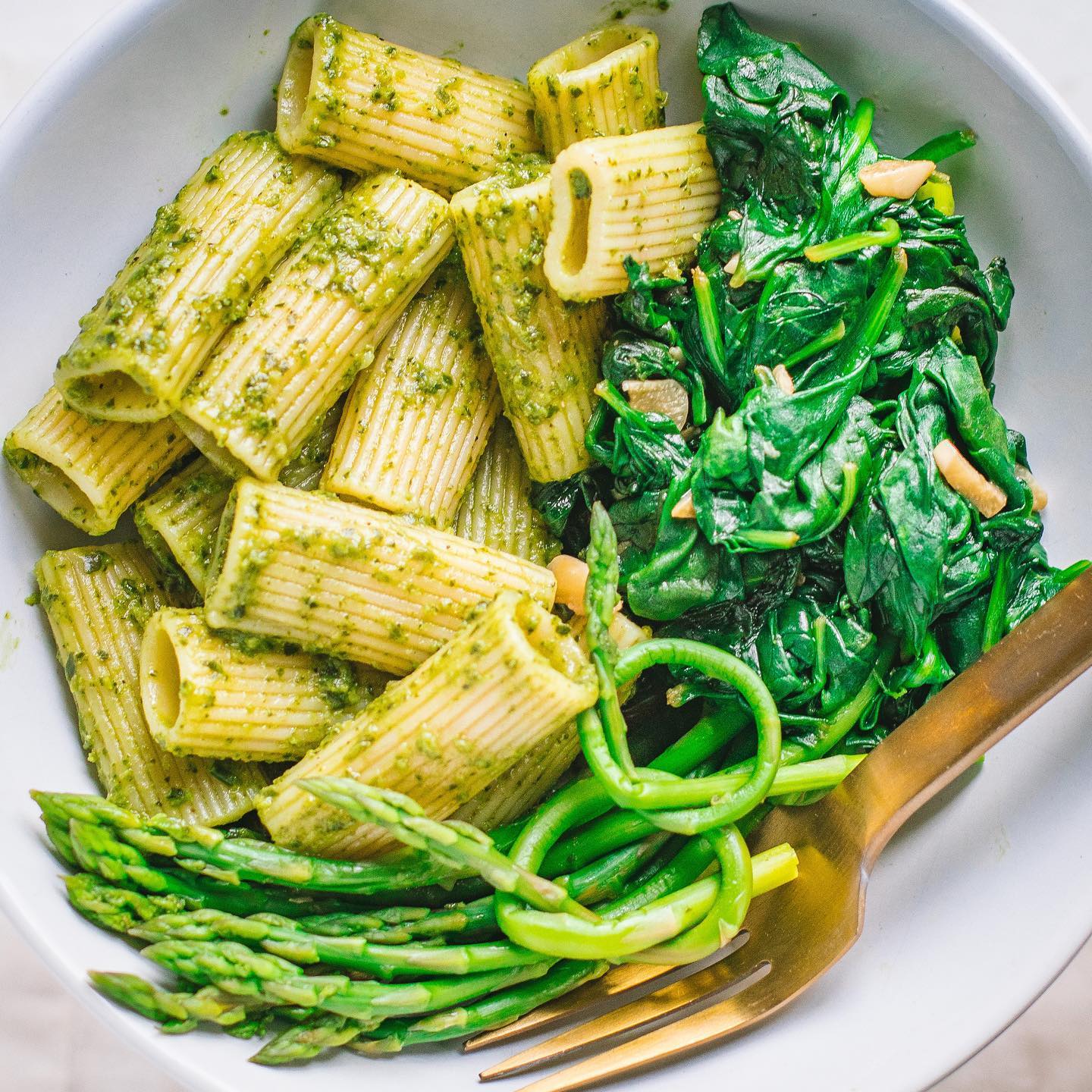 5 Minute Kale Pesto with Walnuts
