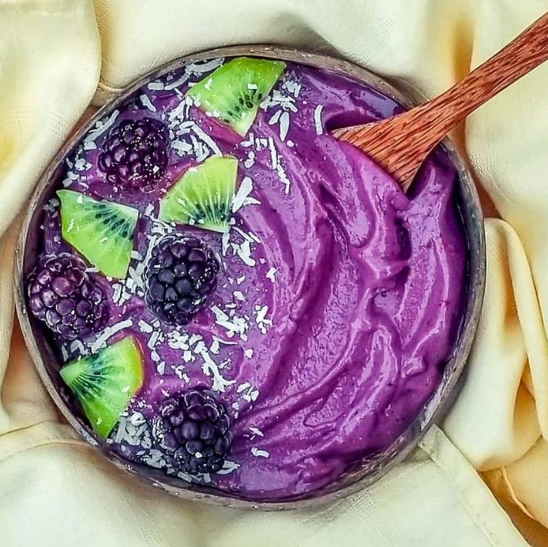 Frozen Berry Banana Smoothie