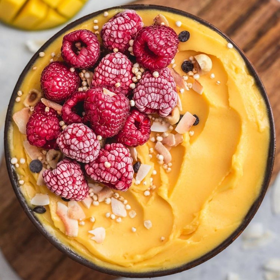 Tropical Frozen Fruit Smoothie Bowl