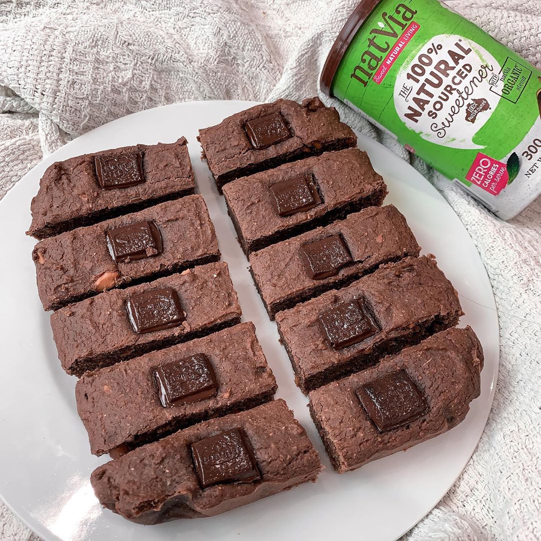 Chunky Chocolate Peanut Butter Brownie Bars