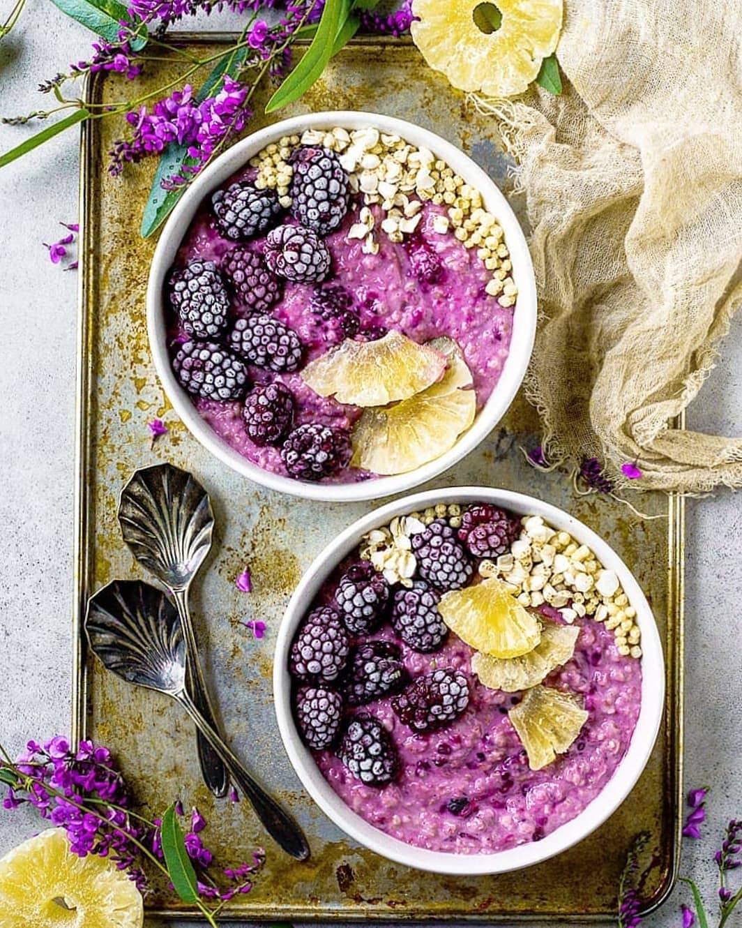 Blueberry Oats and Chia Pudding Bowls