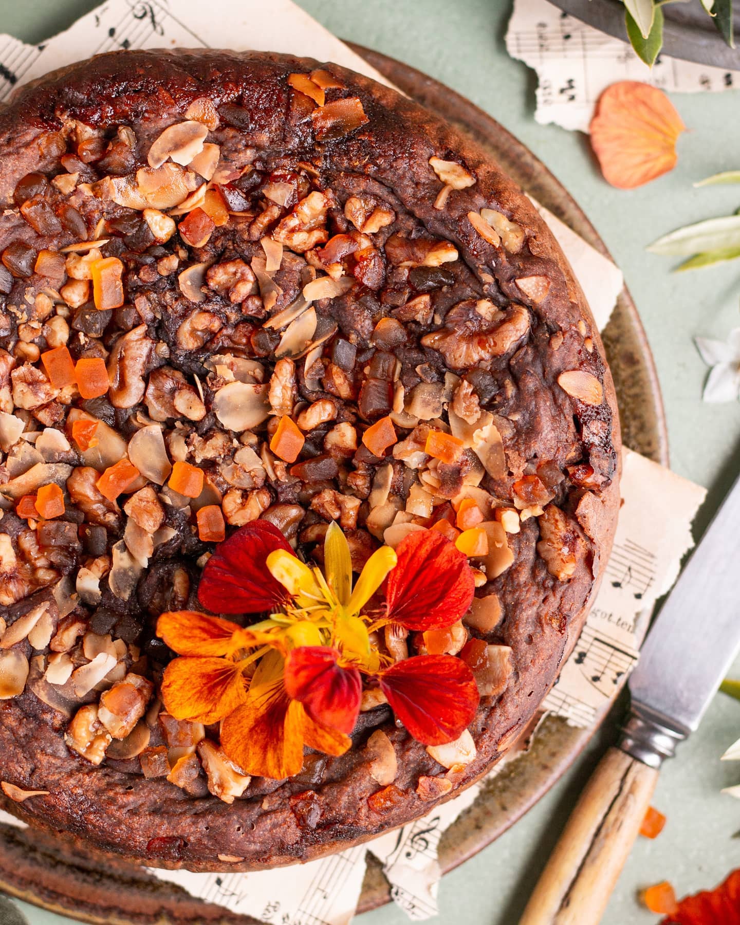 Sugar-Free Banana Cake with Date Puree
