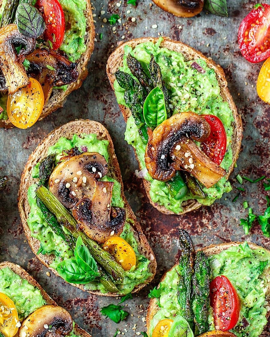 Avocado Toast with Fresh Toppings