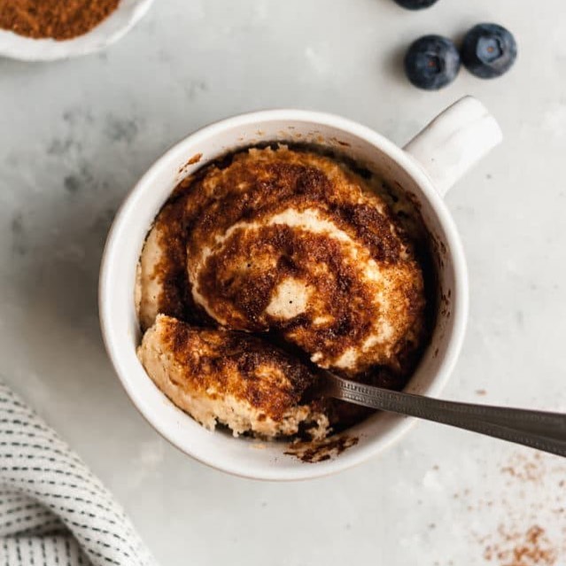 Flour-Free Cinnamon Roll Mug Cake
