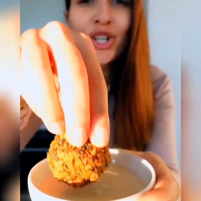 Crispy Homemade Falafel with Tahini Sauce