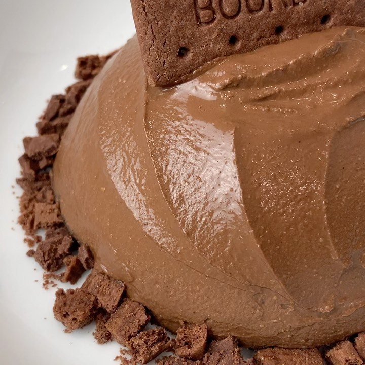 Chocolate Protein Bourbon Biscuit Oat Cake