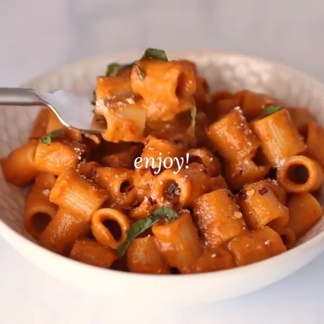 Roasted Red Pepper Pasta Sauce
