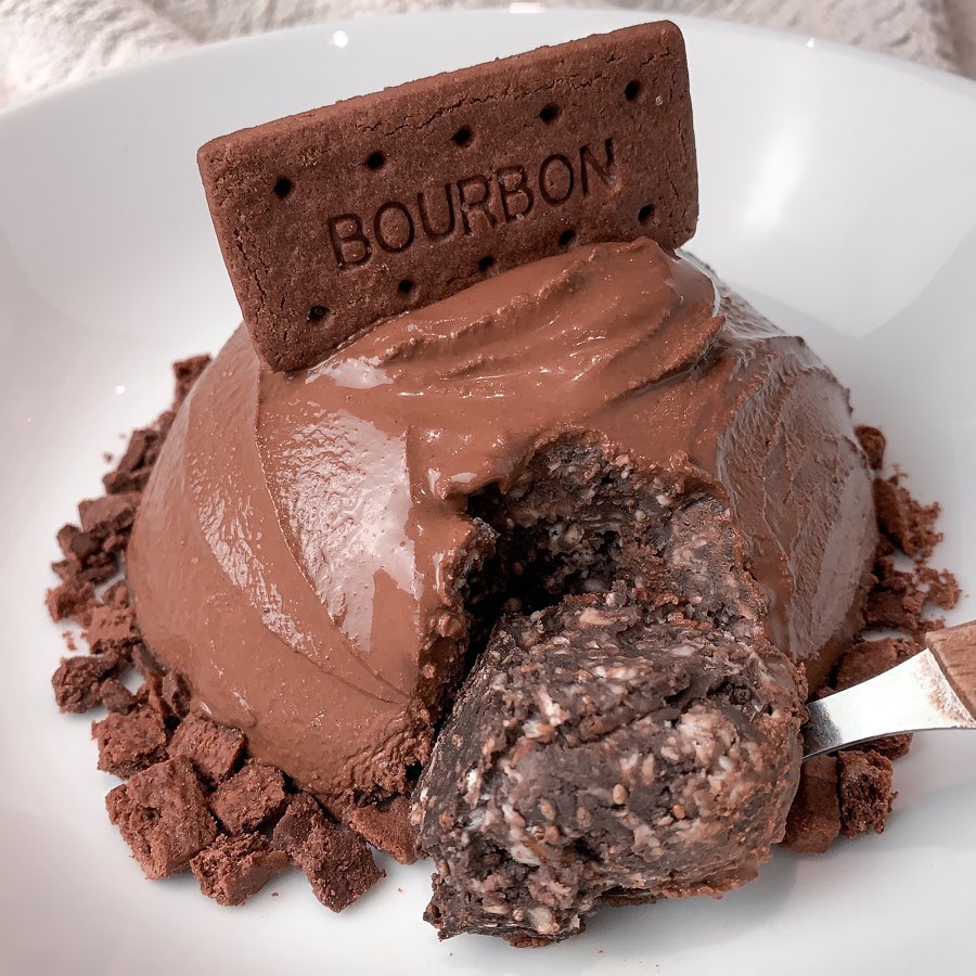 Chocolate Protein Bourbon Biscuit Oat Cake