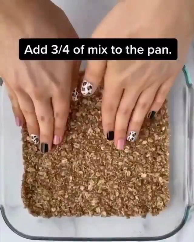 Vegan Raspberry Oatmeal Bars