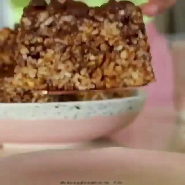 Vegan Caramely Rice Krispies Treats