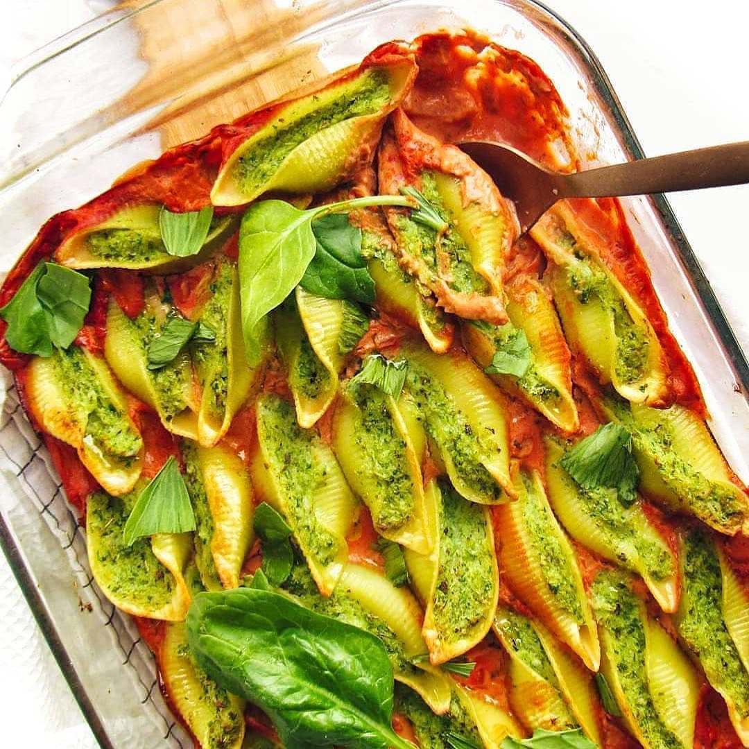 Stuffed Pasta Shells with Spinach Cauliflower Cream